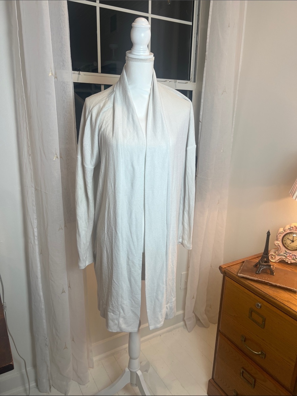 GAP White Ribbed Open-Front Cardigan size medium.